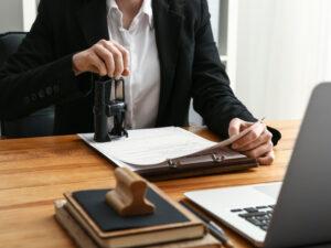 mua đất có cần công chứng không
